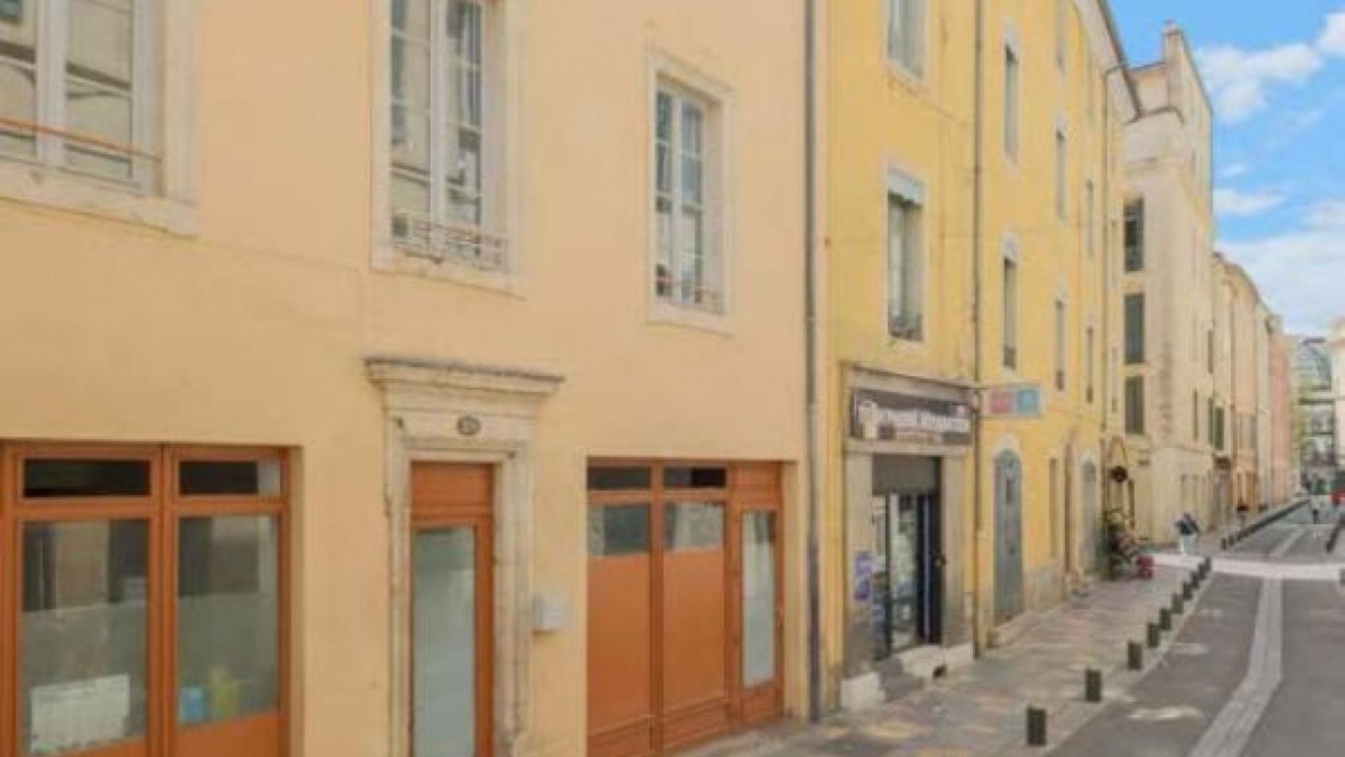 NÎMES : 29, rue Nationale